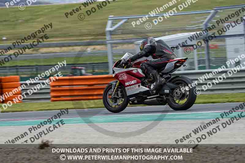 cadwell no limits trackday;cadwell park;cadwell park photographs;cadwell trackday photographs;enduro digital images;event digital images;eventdigitalimages;navarra;no limits trackdays;peter wileman photography;racing digital images;trackday digital images;trackday photos